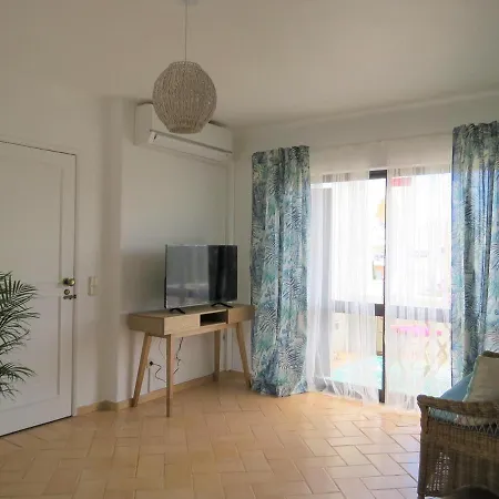 Moments Bed & Breakfast 3*