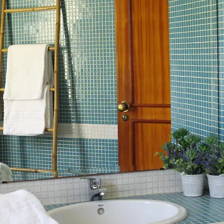 Bed & Breakfast Moments 3*