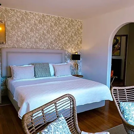 Moments Bed and breakfast 3*
