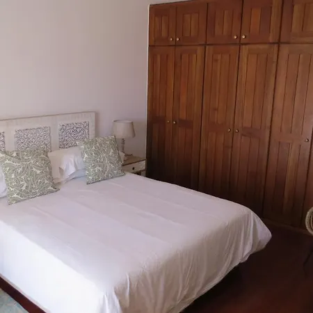 Bed & Breakfast Moments