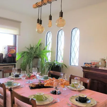 Bed & Breakfast Moments